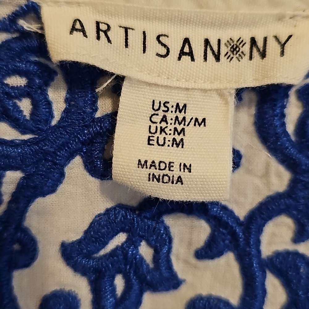 Artisan Ny White Tunic with Blue Embroidery - Picture 5 of 6